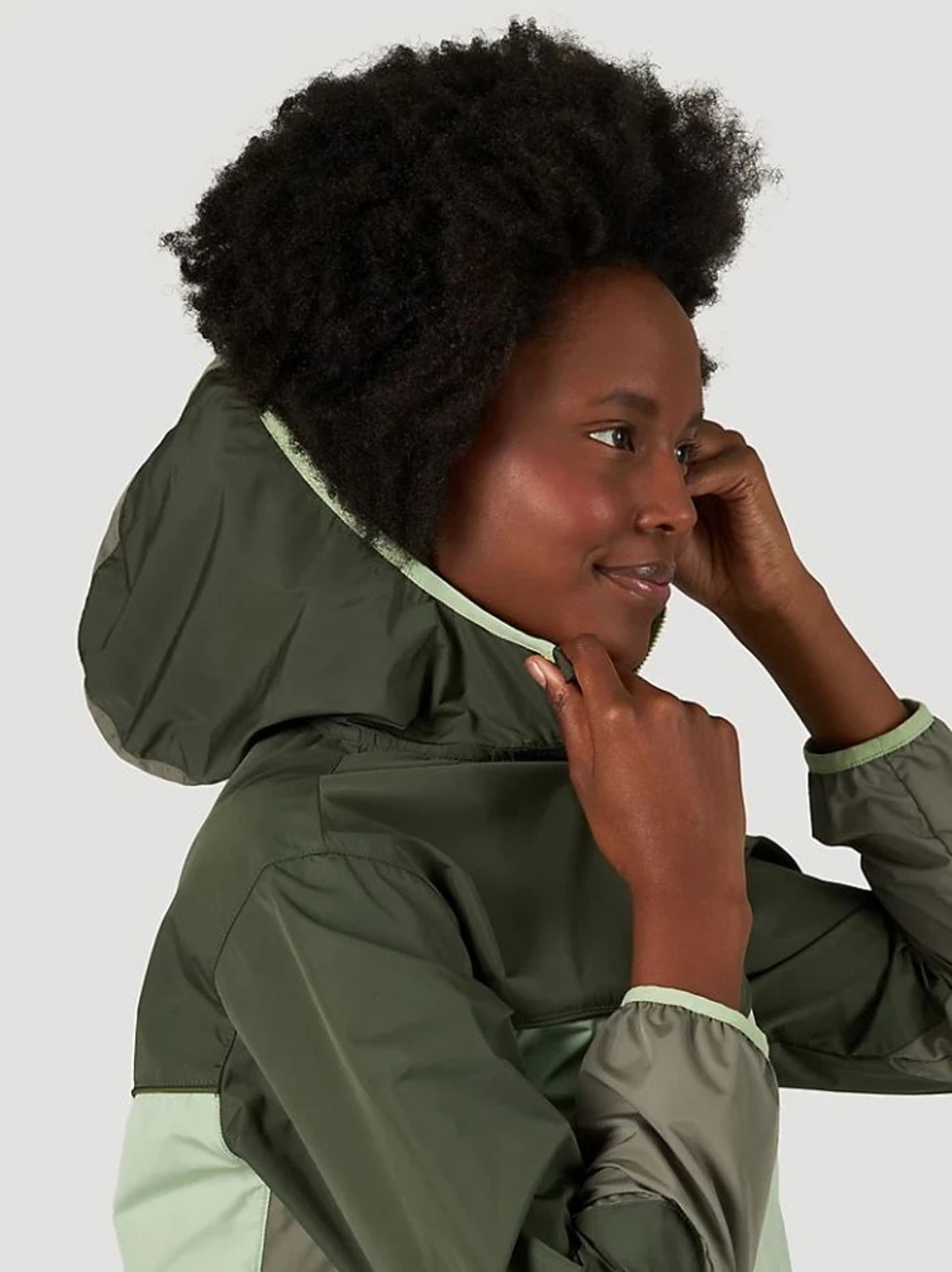 Wrangler Womens Olive ATG Windbreaker 6 Wrangler Womens Olive ATG Windbreaker - Image 4